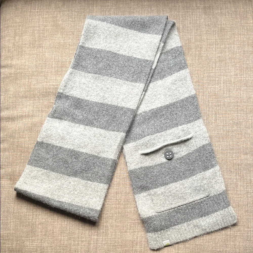 Horny Toad & Co. Wool & Angora Blend Scarf with Pockets Gray Striped